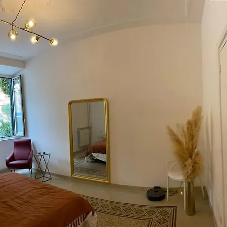 Apartment Charming In San Pietro Rome